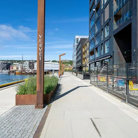 Sleek 1bd With Sea View Tromso