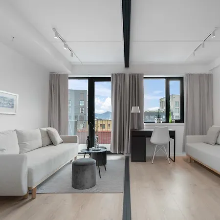 Sleek 1bd With Sea View Apartment Tromso