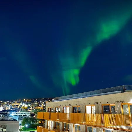 Sleek 1bd With Sea View & Balcony Appartement