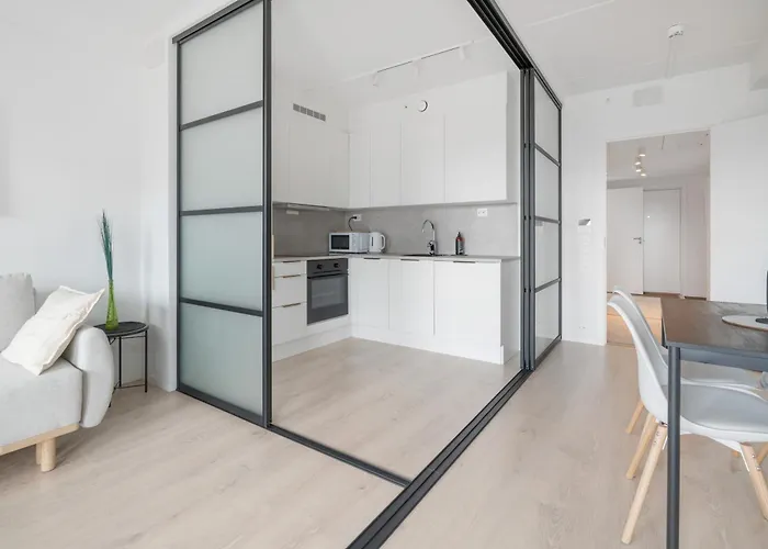 Sleek 1bd With Sea View & Balcony Apartamento Tromsø